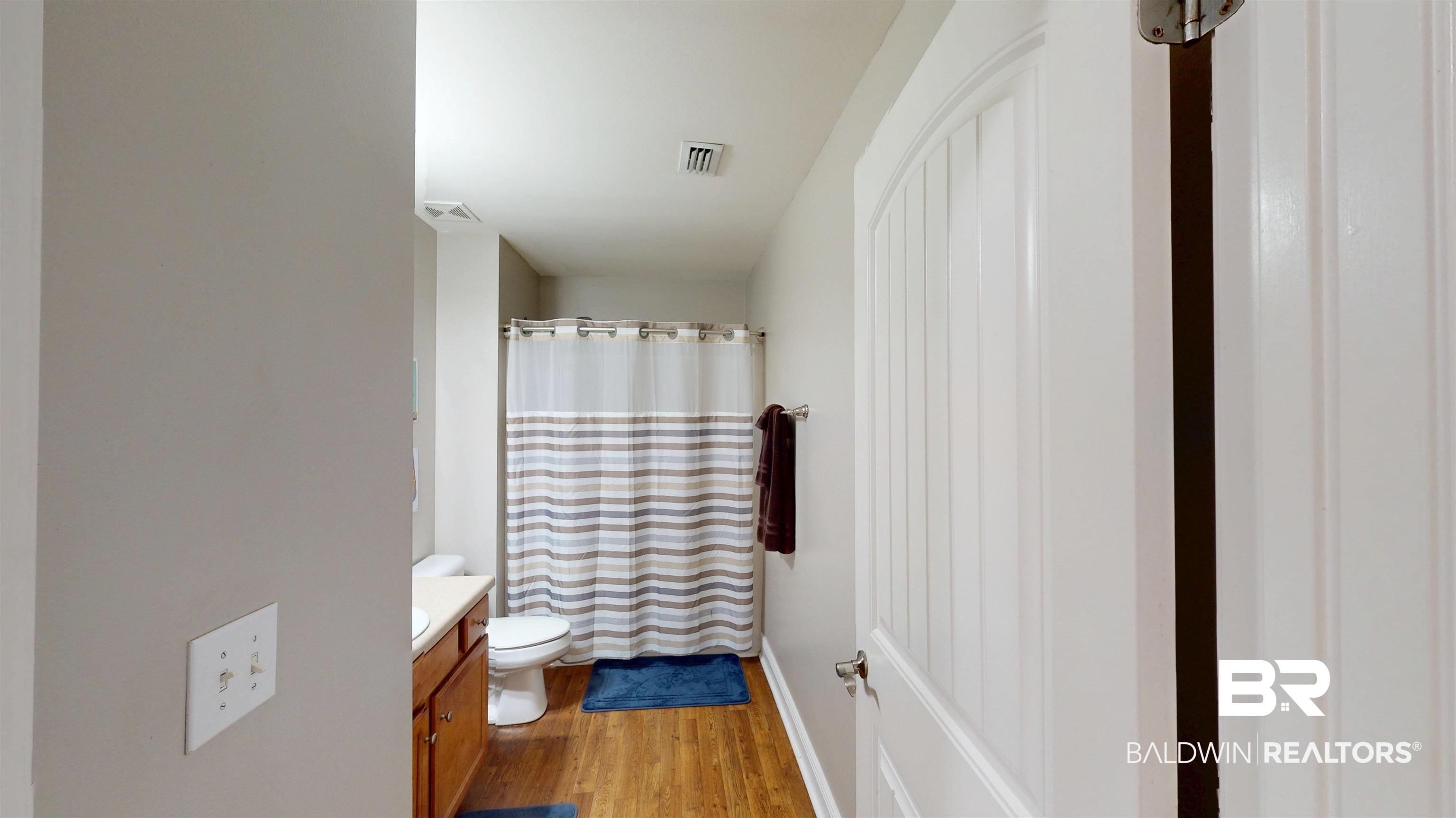 10753 Rigby Drive Mobile, AL 36695 - Photo 20 of 33 Guest Hall Bath