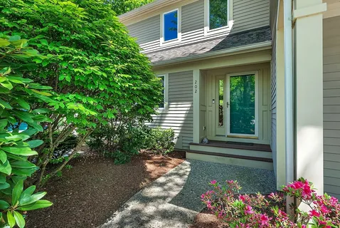$1,075,000 | 202 Dahlia Drive, Unit 202, Wayland, MA 01778