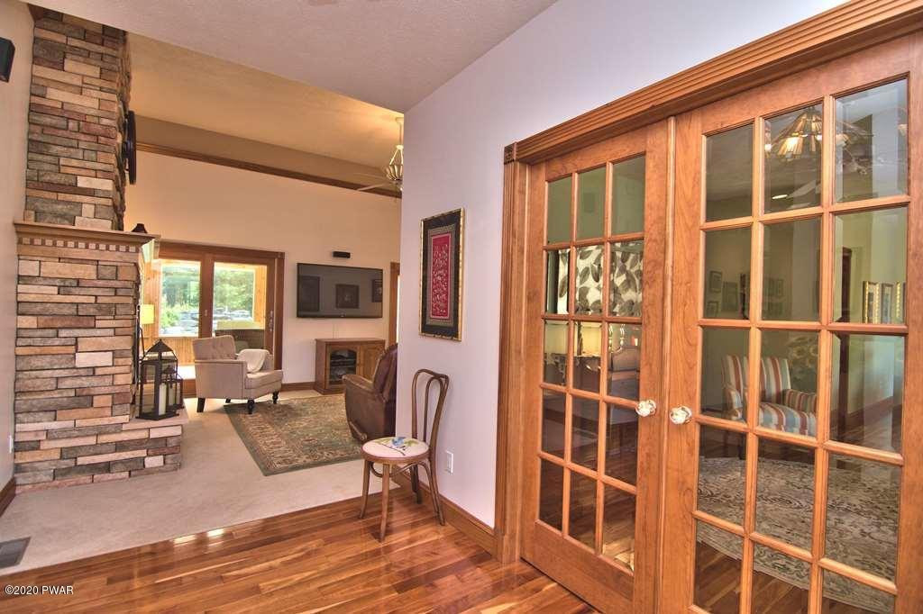 513 Rocky Run Road Hawley, PA 18428 - Photo 12 of 88 Foyer