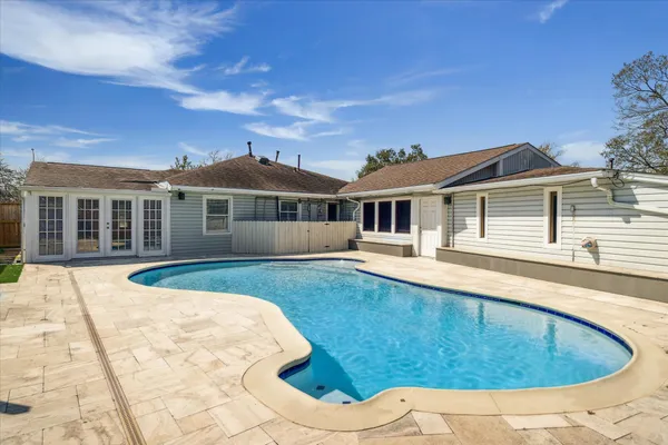 $3,498 | 1444 West 43rd Street, Houston, TX 77018