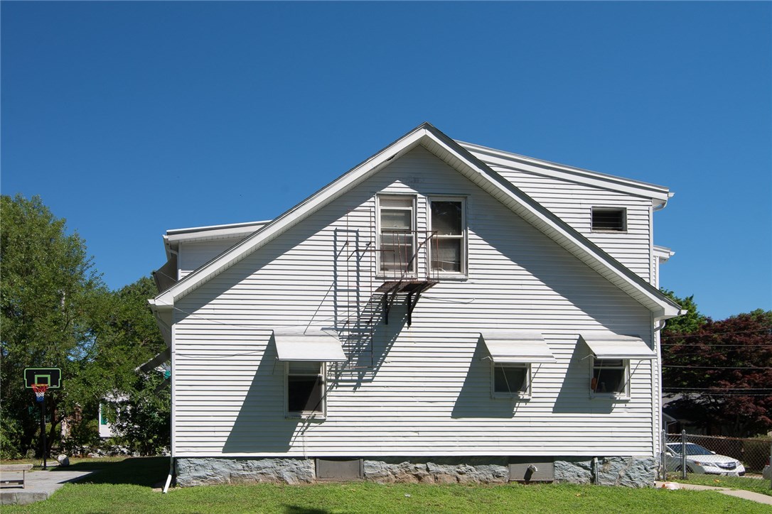 279 Morin Street Woonsocket, RI 02895 - Photo 5 of 15 Gallery Image 5