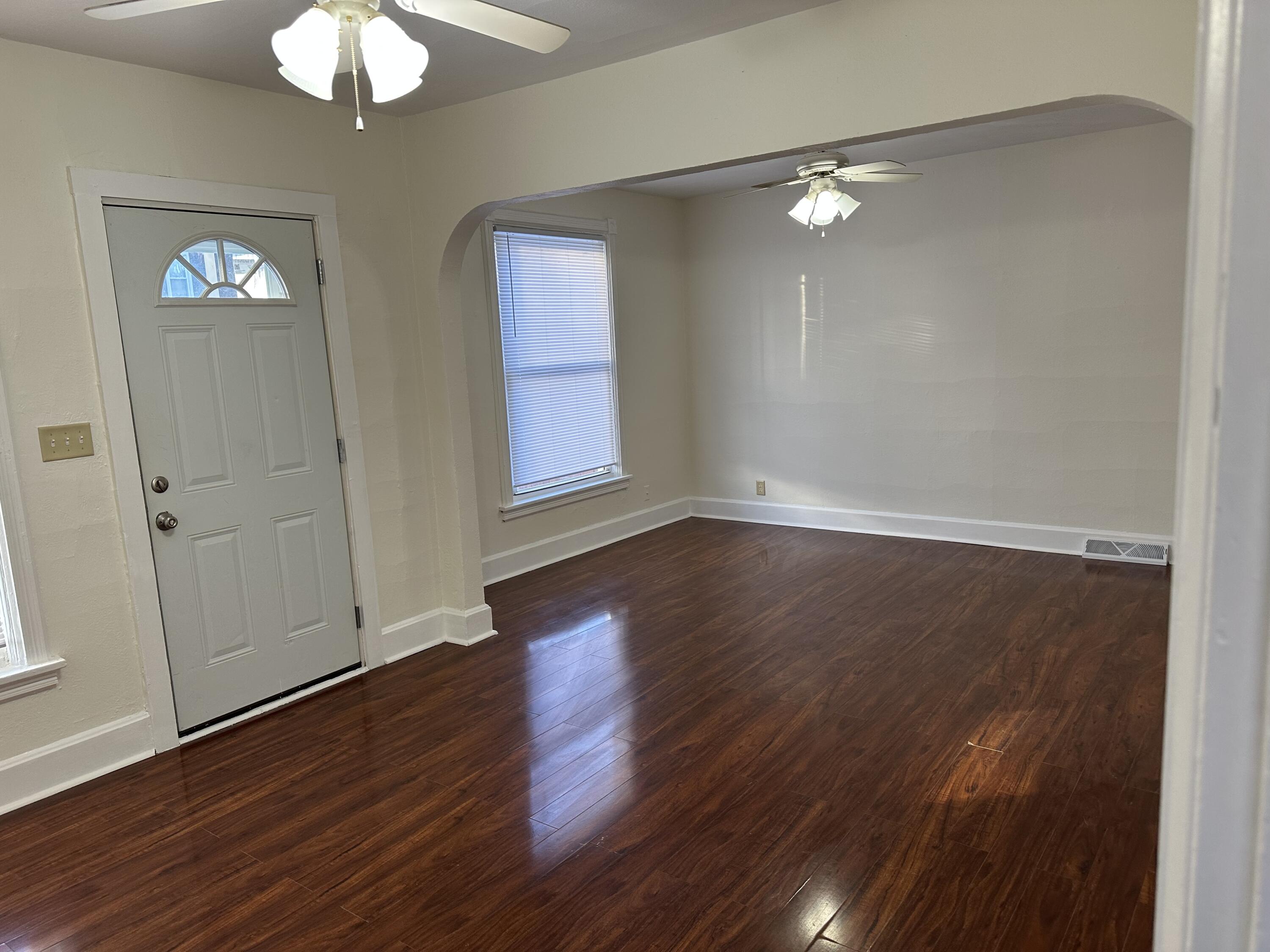 1717 Edgewood Avenue Racine, WI 53404 - Photo 11 of 22 living room