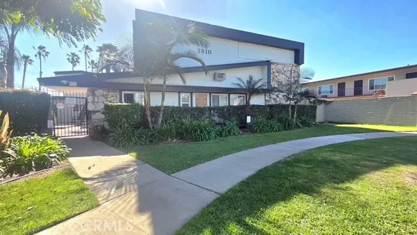 $1,995 | 1810 West Sallie Lane, Unit 7, Anaheim, CA 92804