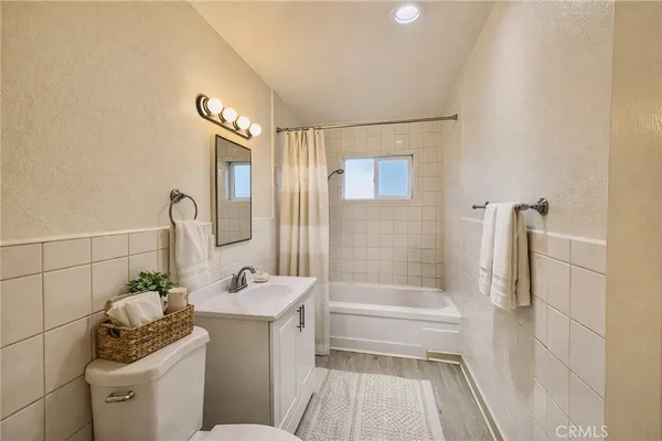 $1,995 | 1810 West Sallie Lane, Unit 7, Anaheim, CA 92804