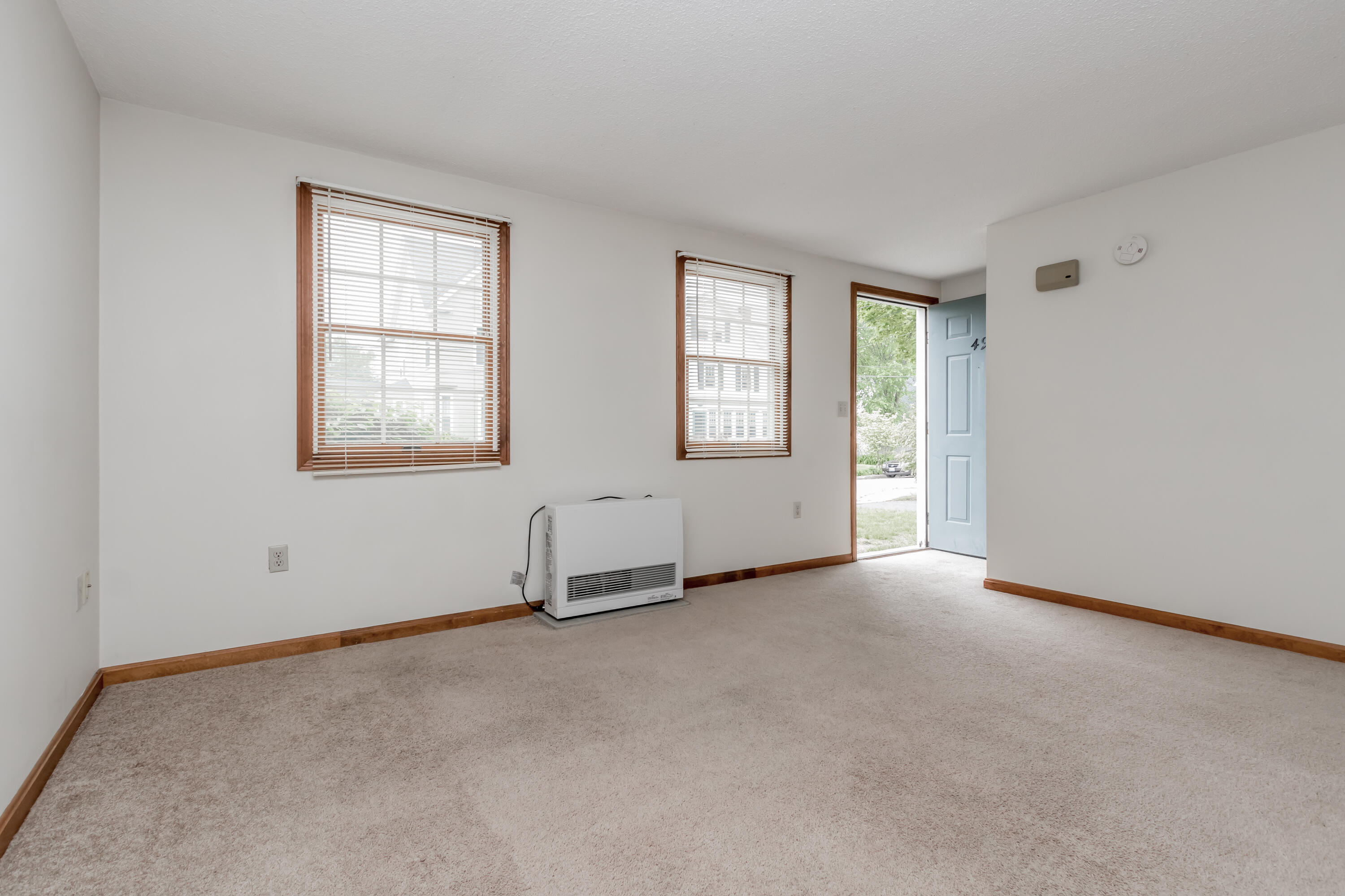17 Avalon Road Portland, ME 04103 - Photo 12 of 20 Living Room 3