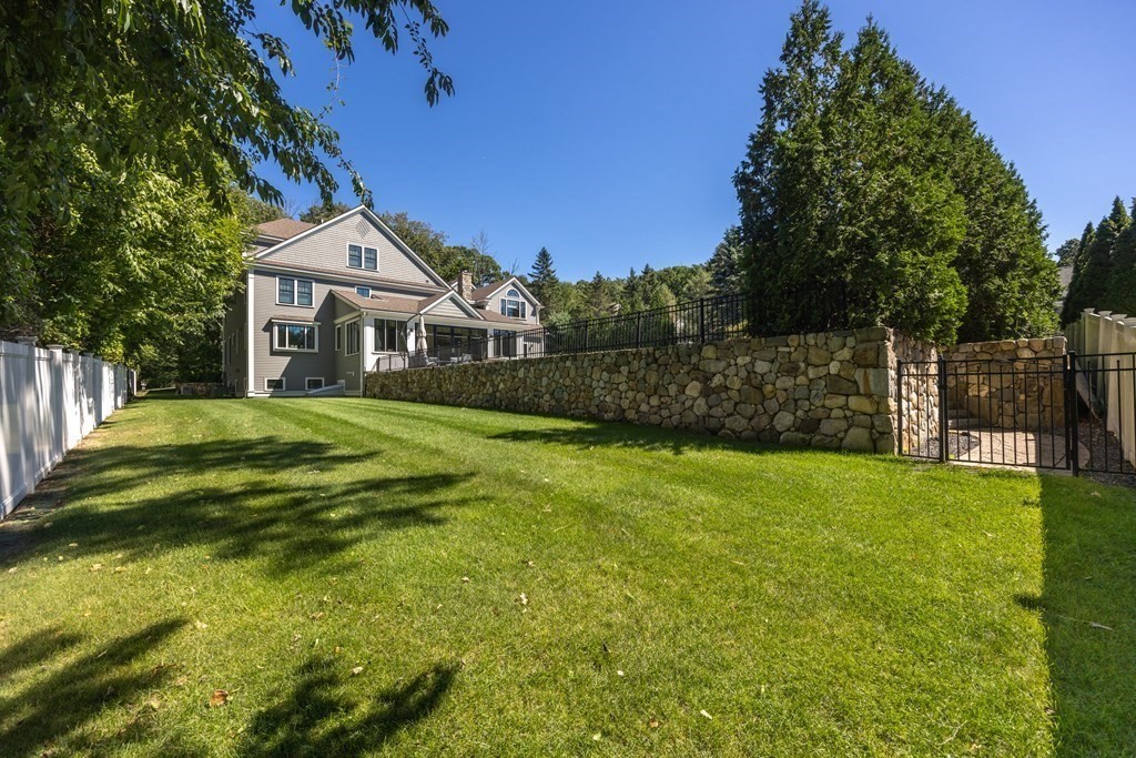 204 Cedar Street Lexington, MA 02421 - Photo 41 of 42 Gallery Image 41