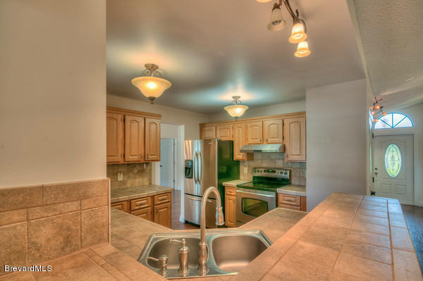 4705 Riverside Road Melbourne, FL 32935 - Photo 3 of 28 Photo 3