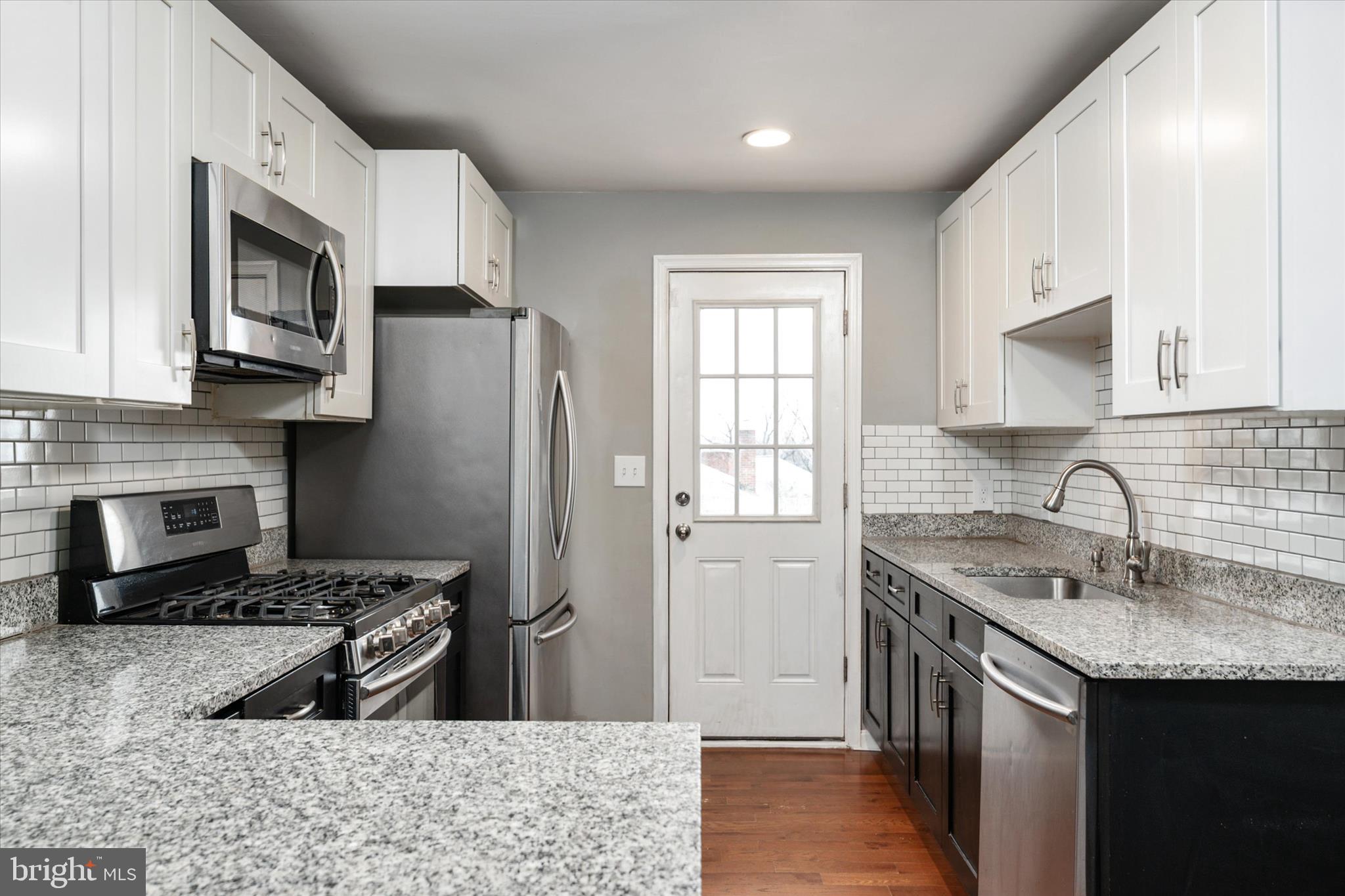 5719 Redmond Street Baltimore, MD 21225 - Photo 6 of 26