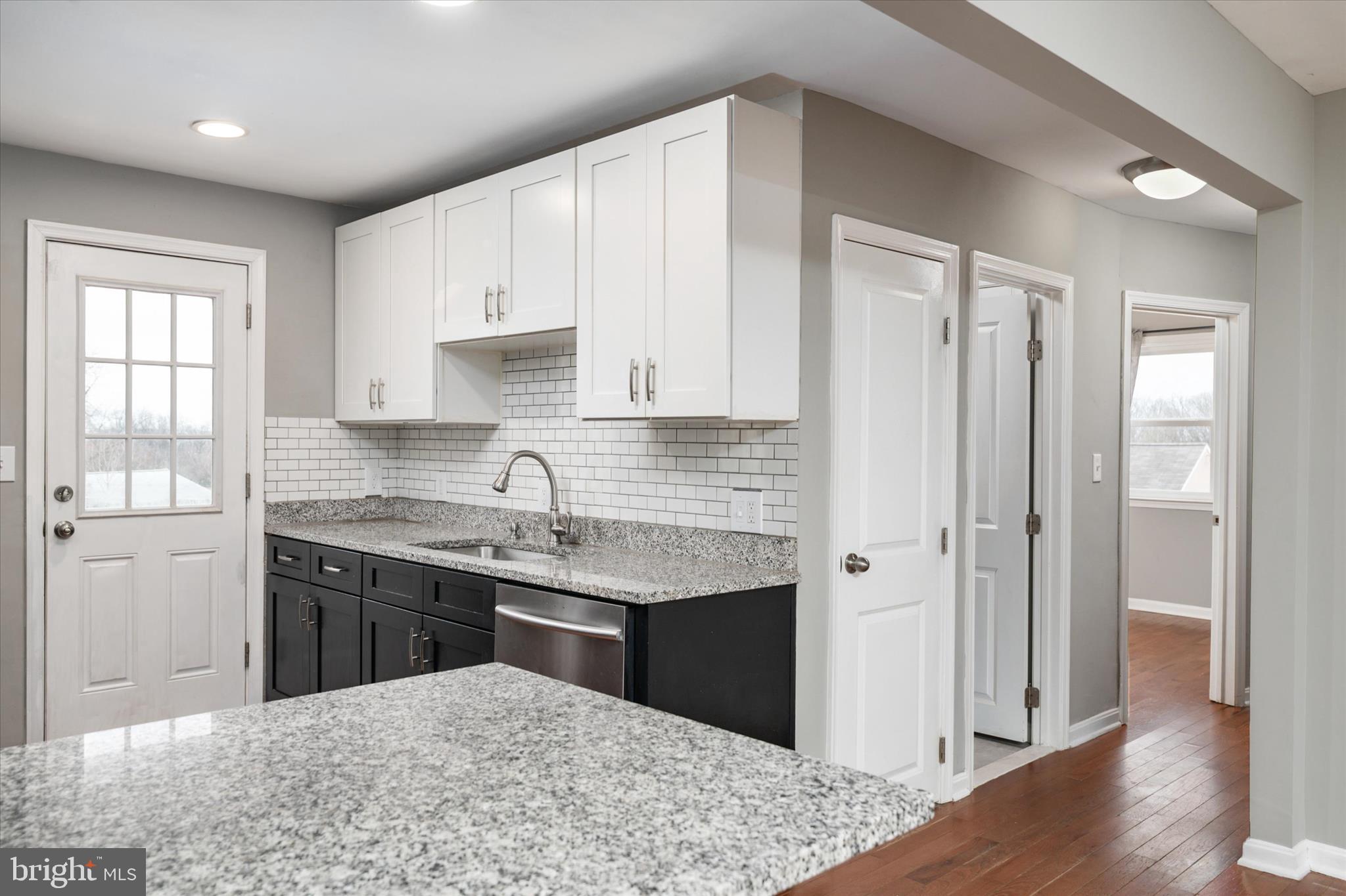 5719 Redmond Street Baltimore, MD 21225 - Photo 8 of 26