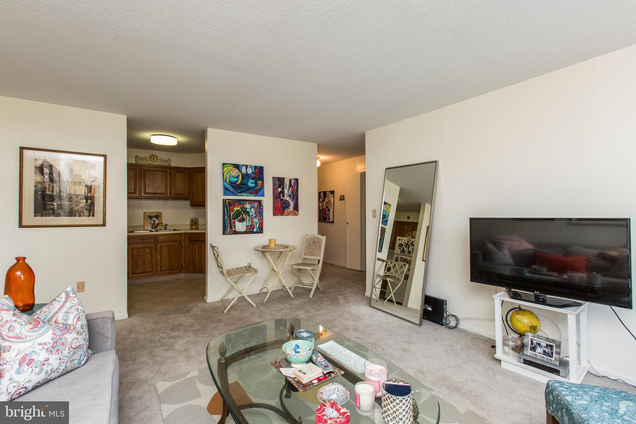2018-32 Walnut Street, Unit 11K Philadelphia, PA 19103 - Photo 11 of 36