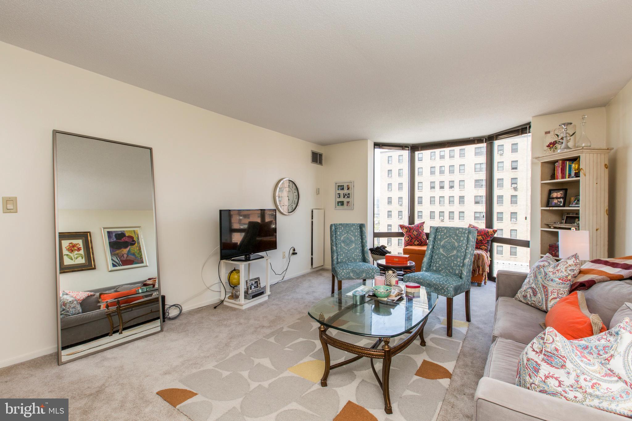2018-32 Walnut Street, Unit 11K Philadelphia, PA 19103 - Photo 7 of 36