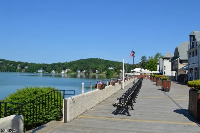 $389,000 | 351 East Shore Trail, Sparta, NJ 07871