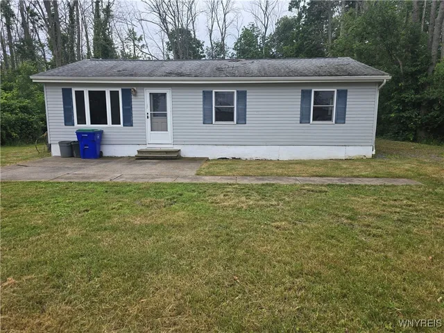 $99,999 | 12370 Lake Forest Drive, Unit 42, Yates, NY 14098