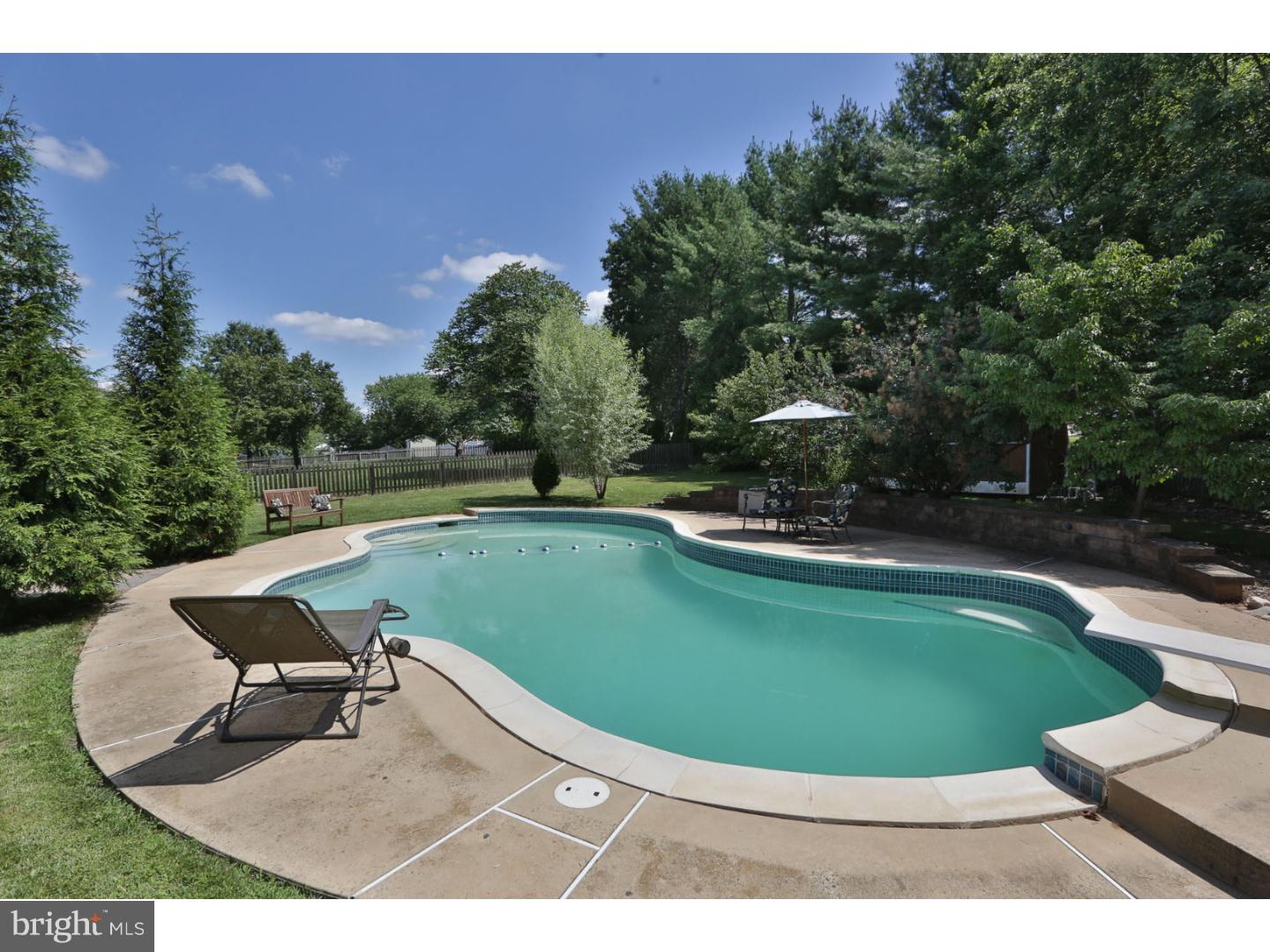 2935 Defford Road Norristown, PA 19403 - Photo 24 of 25 Pool
