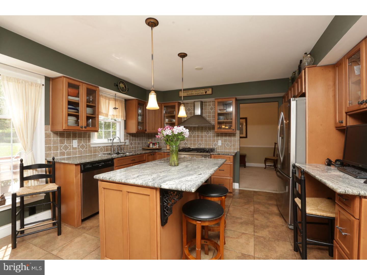 2935 Defford Road Norristown, PA 19403 - Photo 6 of 25 Kitchen