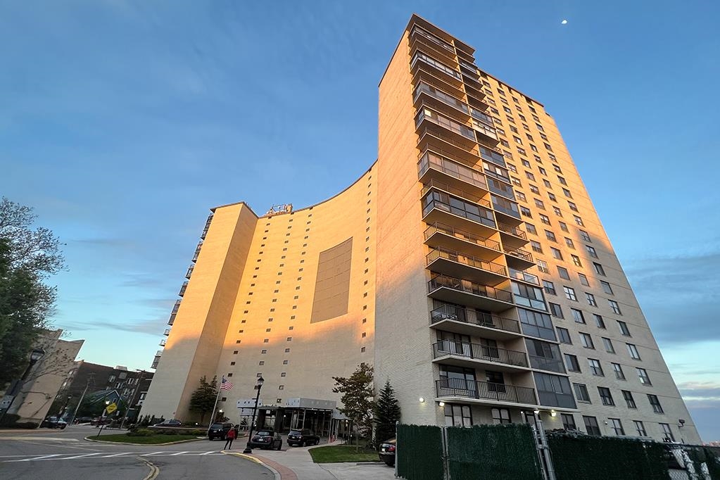 380 Mountain Road, Unit 813 Union City, NJ 07087 - Photo 25 of 40 a view of a tall building