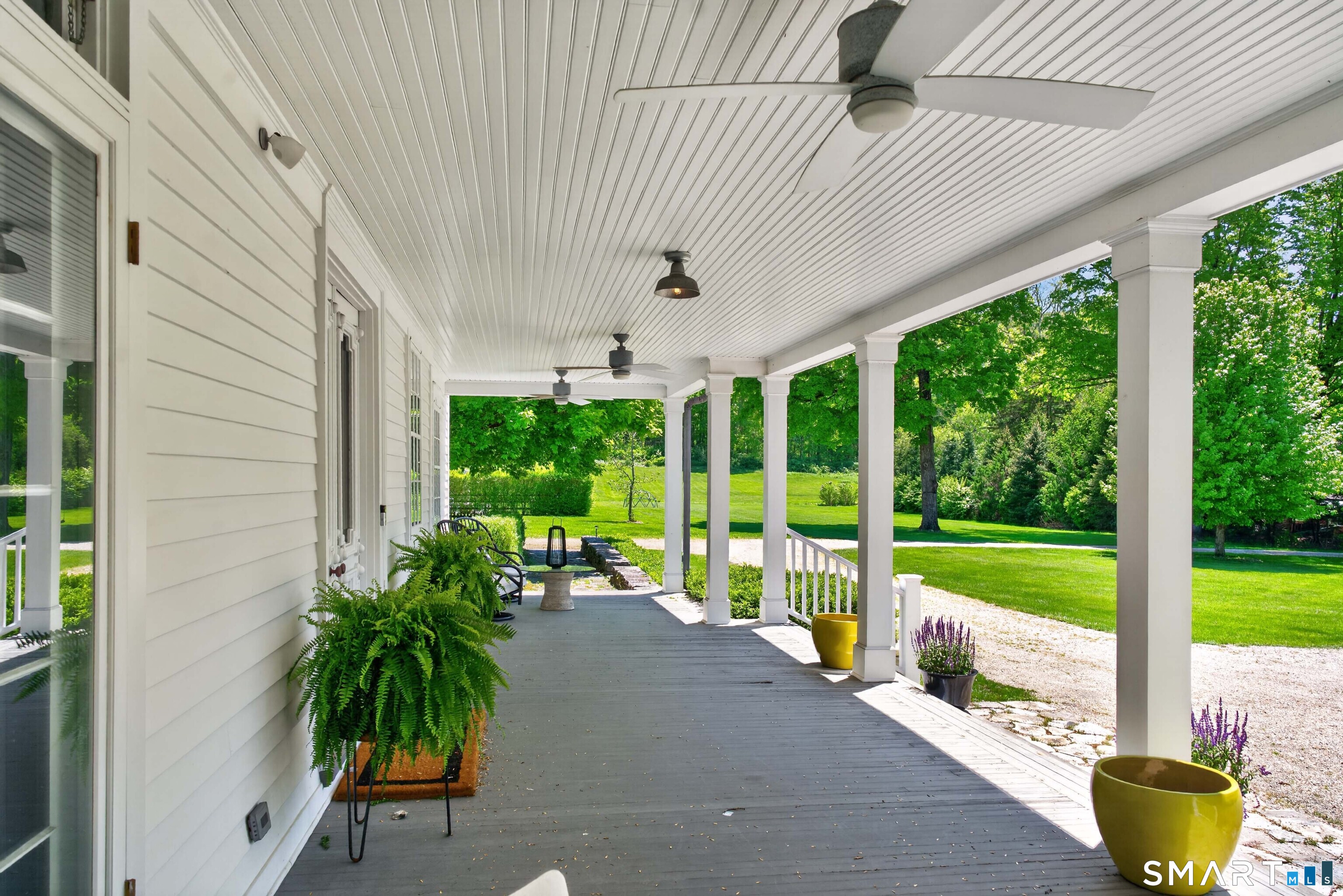 100 North Main Street Kent, CT 06757 - Photo 8 of 40 a view of a patio with garden