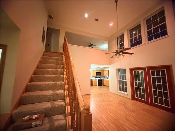 $2,600 | 2567 Avenue D, Dickinson, TX 77539