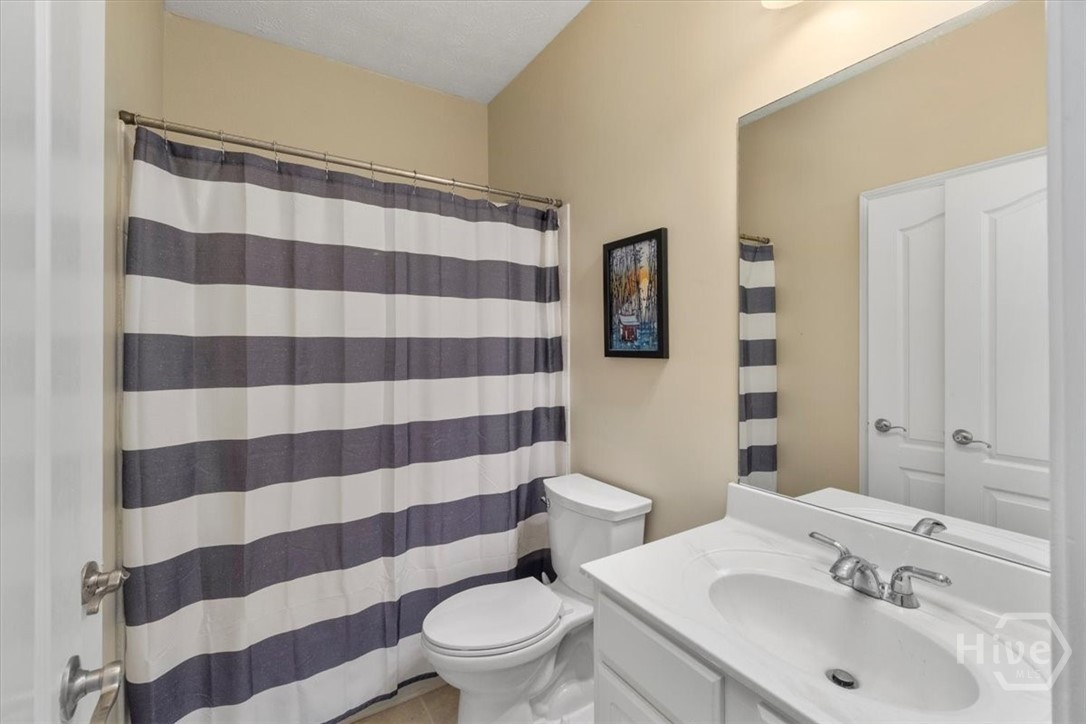 1021 Azalea Street Greensboro, GA 30642 - Photo 13 of 33 DOWNSTAIRS FULL BATHROOM
