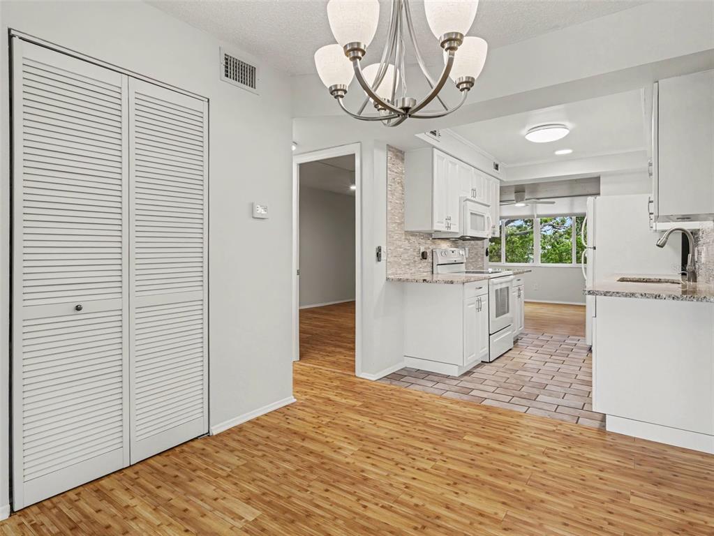 4890 Bay Street Northeast, Unit 324 St. Petersburg, FL 33703 - Photo 7 of 33