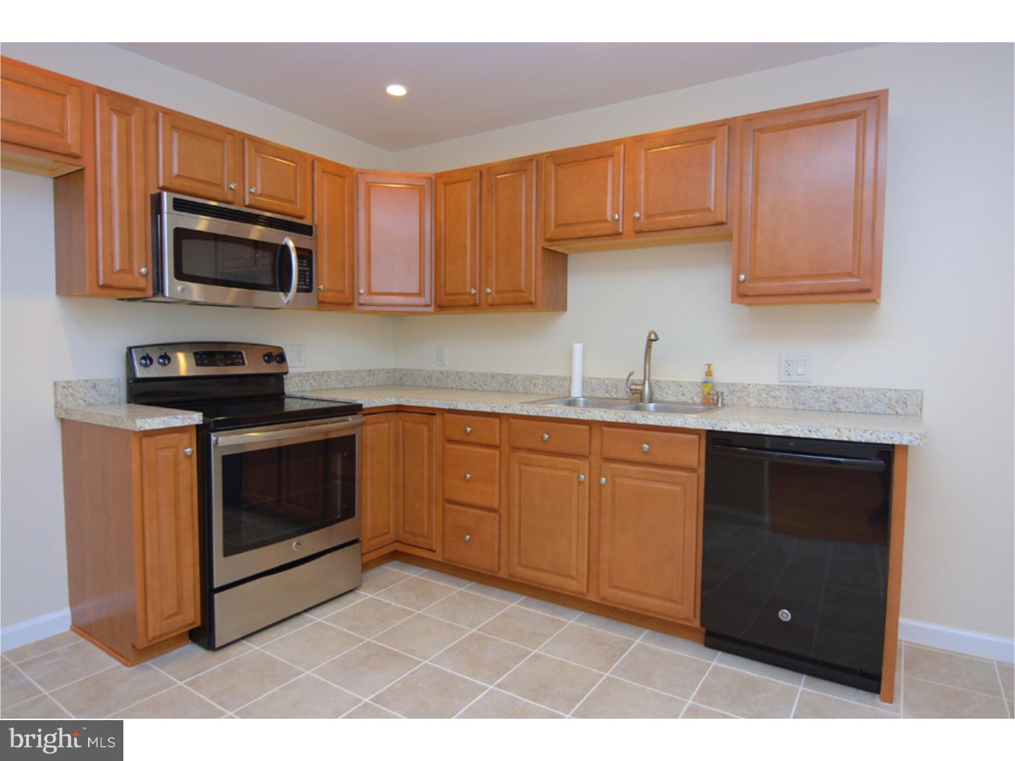 102 Wanner Road Reading, PA 19606 - Photo 2 of 25