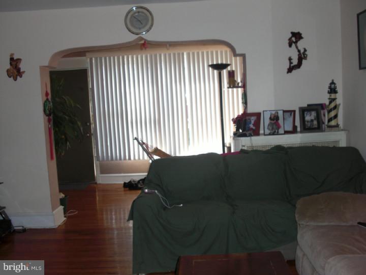 6520 Reedland Street Philadelphia, PA 19142 - Photo 5 of 8 Gallery Image 5