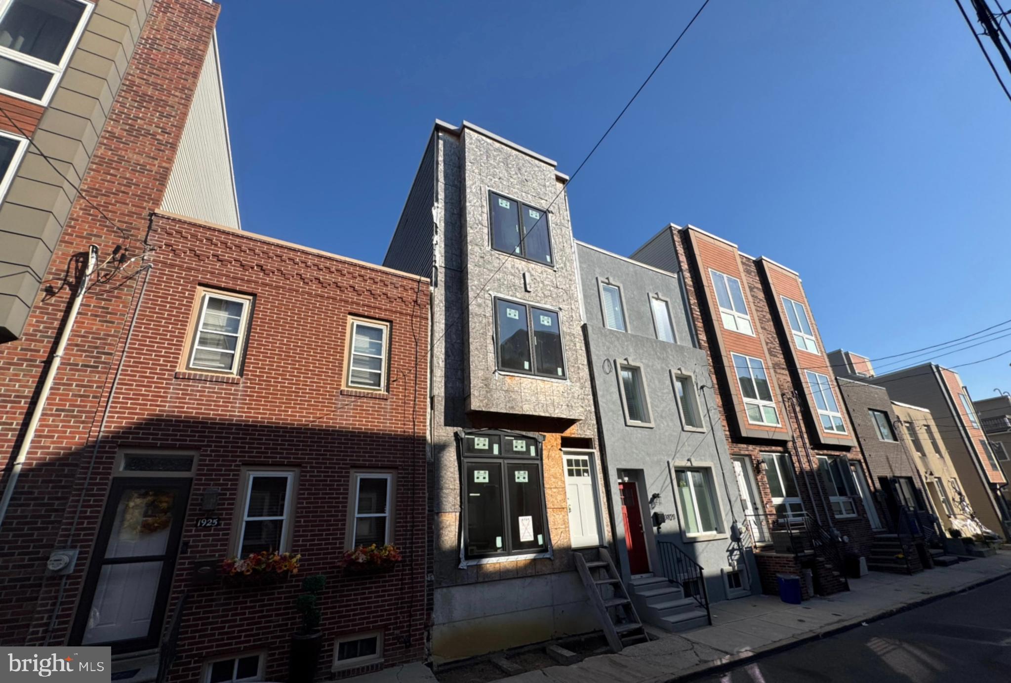 1923 Gerritt Street Philadelphia, PA 19146 - Photo 3 of 14