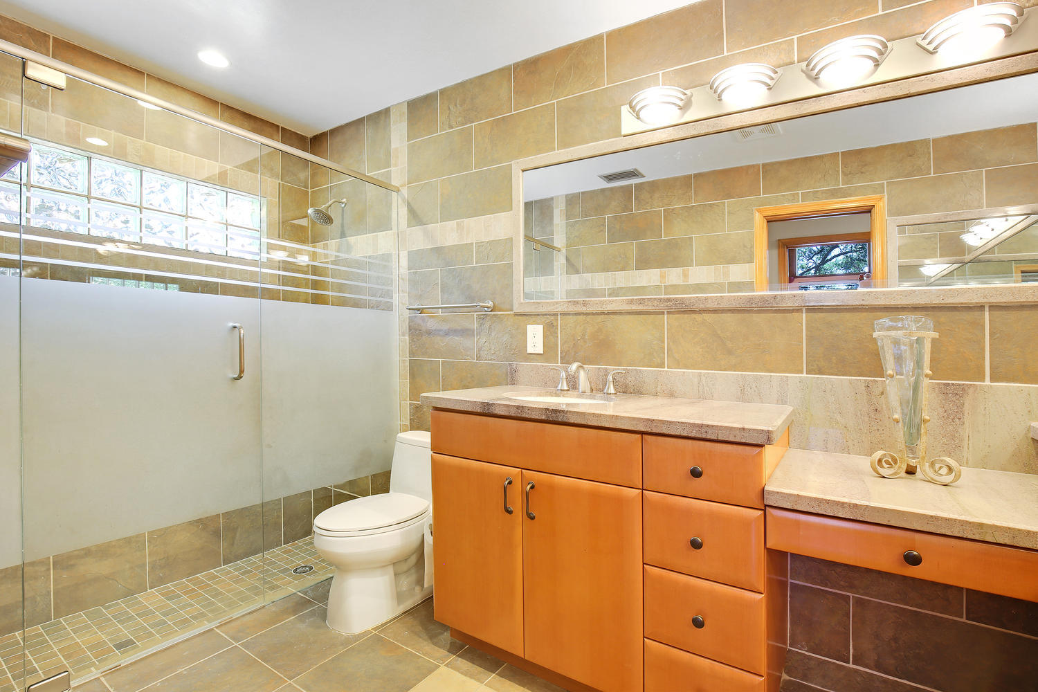 2631 Northwest 42nd Street Boca Raton, FL 33434 - Photo 23 of 40 2631 NW 42nd St Boca Raton FL-large-022-