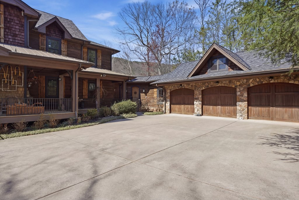 124 Wilderness Way Ellijay, GA 30536 - Photo 8 of 117
