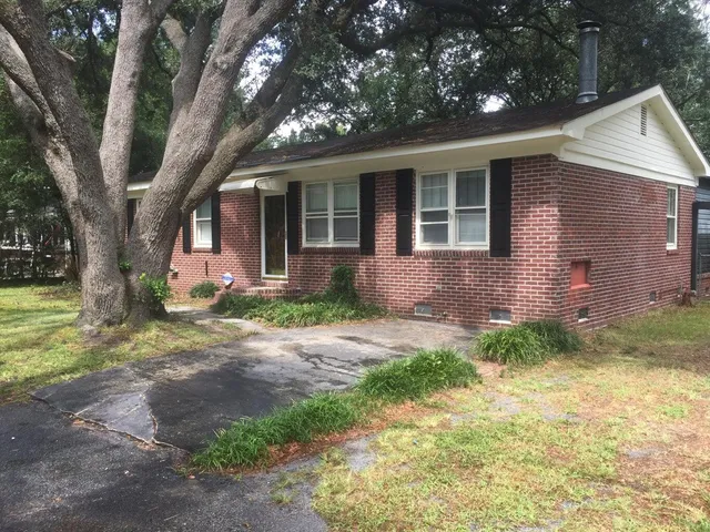 $1,600 | 107 Circle Drive, Summerville, SC 29485
