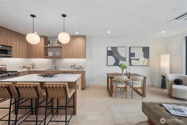 $1,095,000 | 614 5th Avenue South, Unit C107, Edmonds, WA 98020