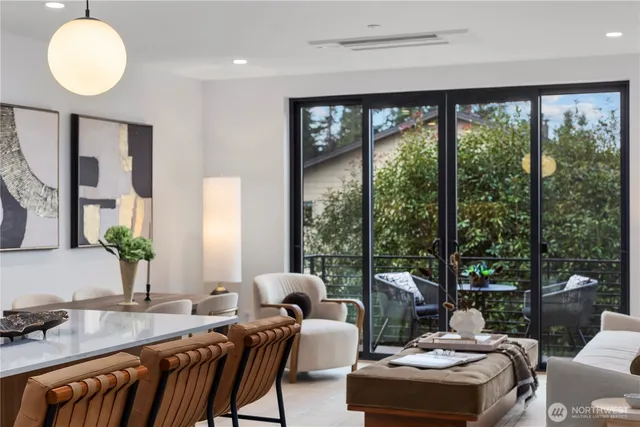 $1,095,000 | 614 5th Avenue South, Unit C107, Edmonds, WA 98020