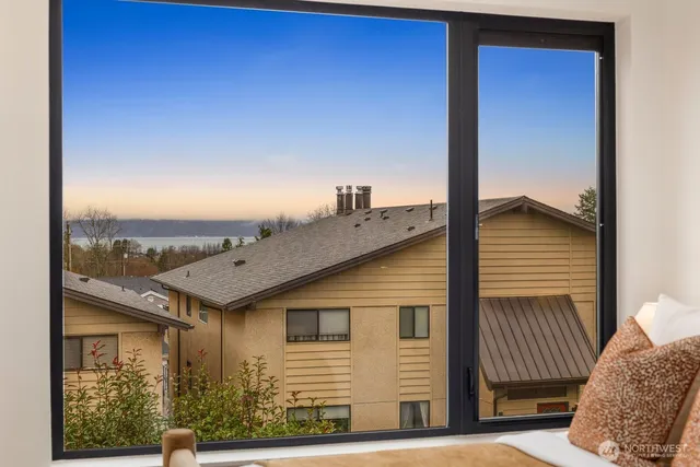 $1,095,000 | 614 5th Avenue South, Unit C107, Edmonds, WA 98020