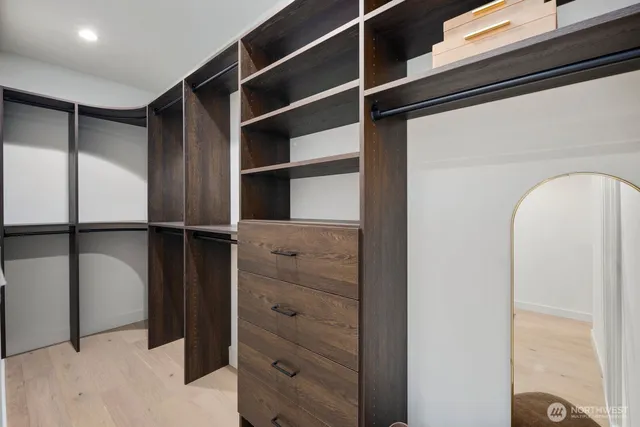 $1,095,000 | 614 5th Avenue South, Unit C107, Edmonds, WA 98020