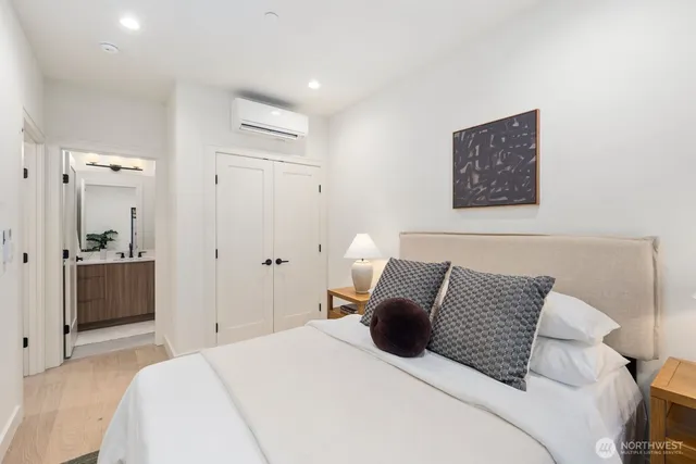 $1,095,000 | 614 5th Avenue South, Unit C107, Edmonds, WA 98020