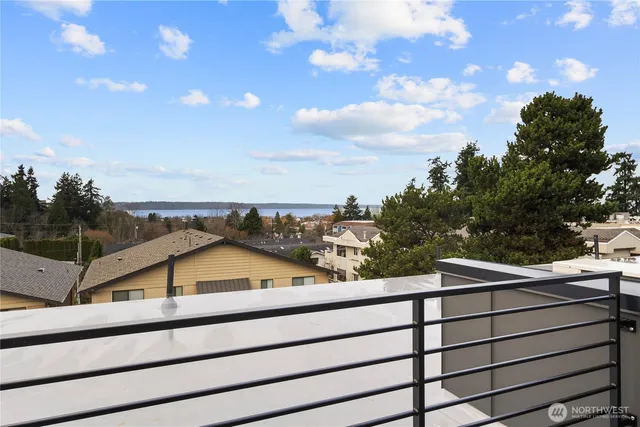 $1,095,000 | 614 5th Avenue South, Unit C107, Edmonds, WA 98020