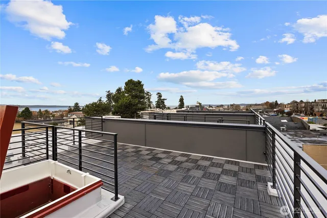 $1,095,000 | 614 5th Avenue South, Unit C107, Edmonds, WA 98020