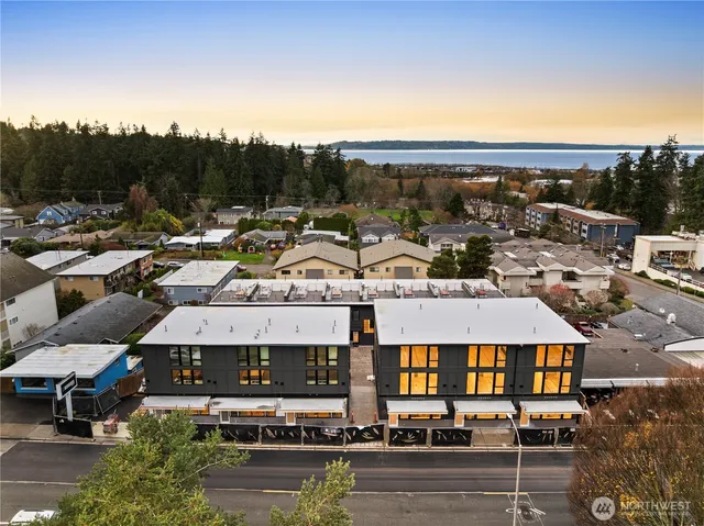 $1,095,000 | 614 5th Avenue South, Unit C107, Edmonds, WA 98020