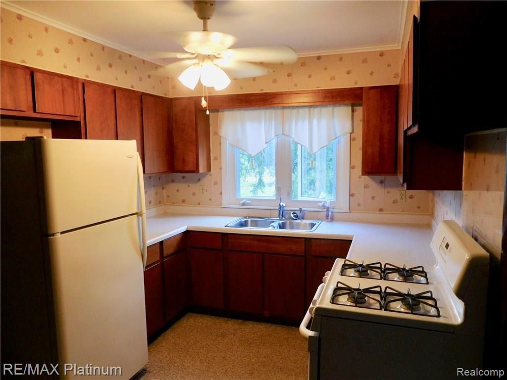 7320 Bennett Lake Road Fenton, MI 48430 - Photo 12 of 35 DSCN0868.jpg