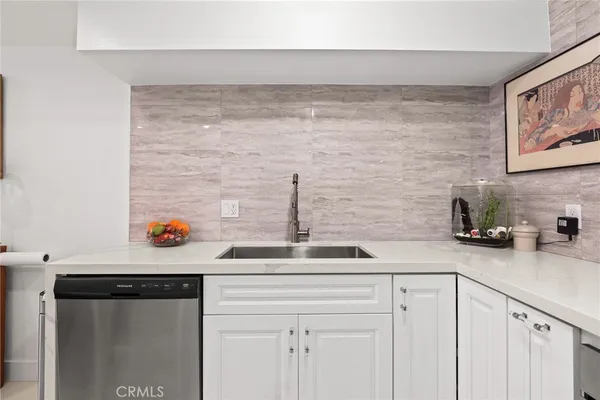 $699,000 | 10926 Bluffside Drive, Unit 30, Studio City, CA 91604