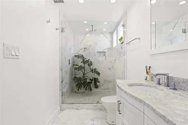 $699,000 | 10926 Bluffside Drive, Unit 30, Studio City, CA 91604