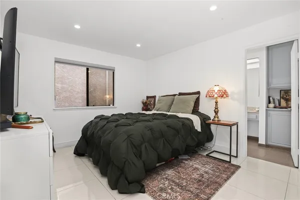 $699,000 | 10926 Bluffside Drive, Unit 30, Studio City, CA 91604