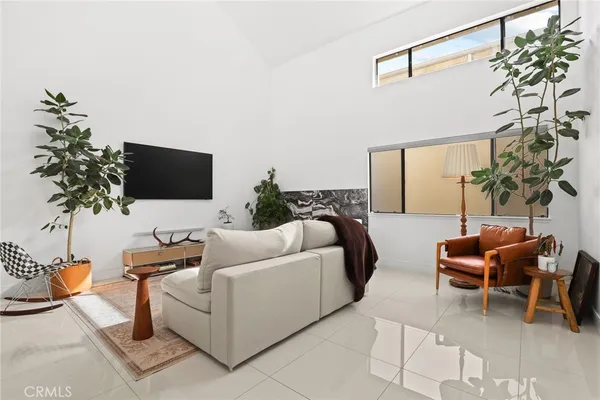 $699,000 | 10926 Bluffside Drive, Unit 30, Studio City, CA 91604