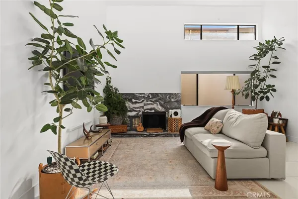 $699,000 | 10926 Bluffside Drive, Unit 30, Studio City, CA 91604