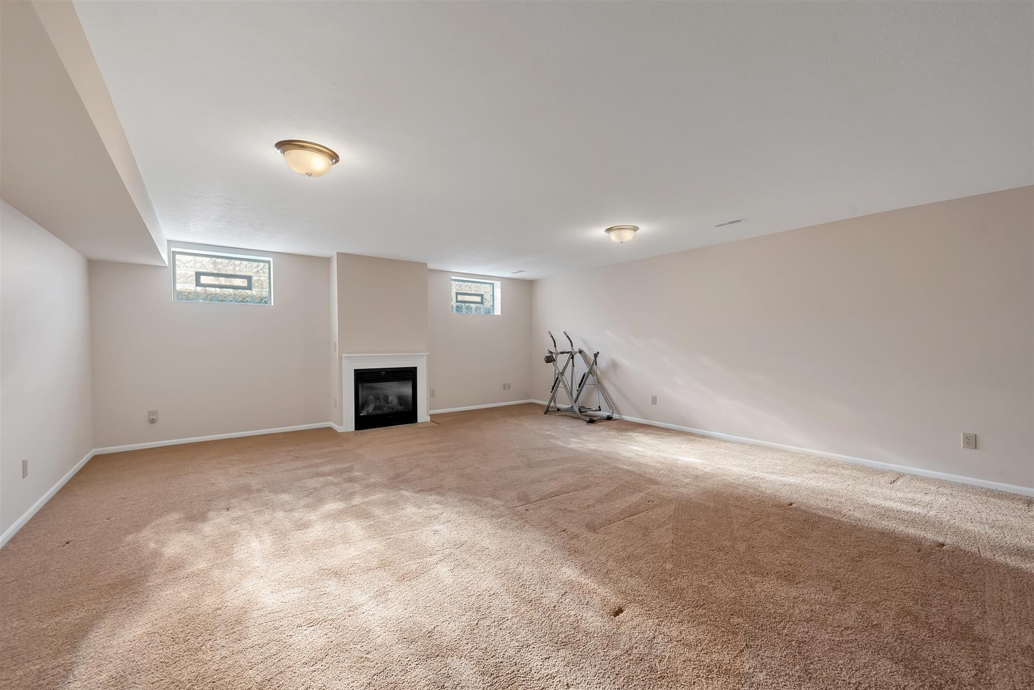 51147 Lilac Road South Bend, IN 46628 - Photo 32 of 36 Gallery Image 32
