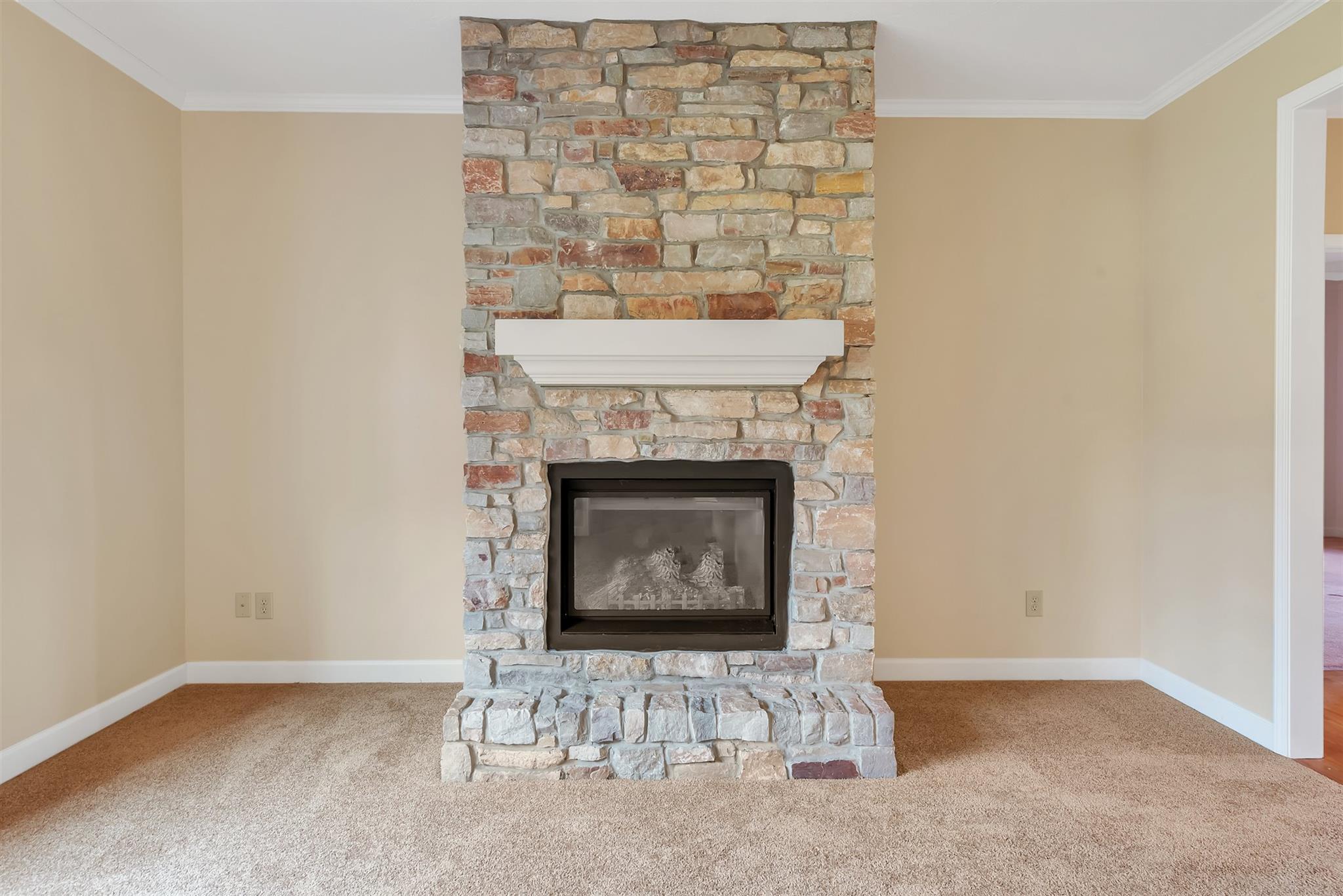 51147 Lilac Road South Bend, IN 46628 - Photo 10 of 36 Gallery Image 10