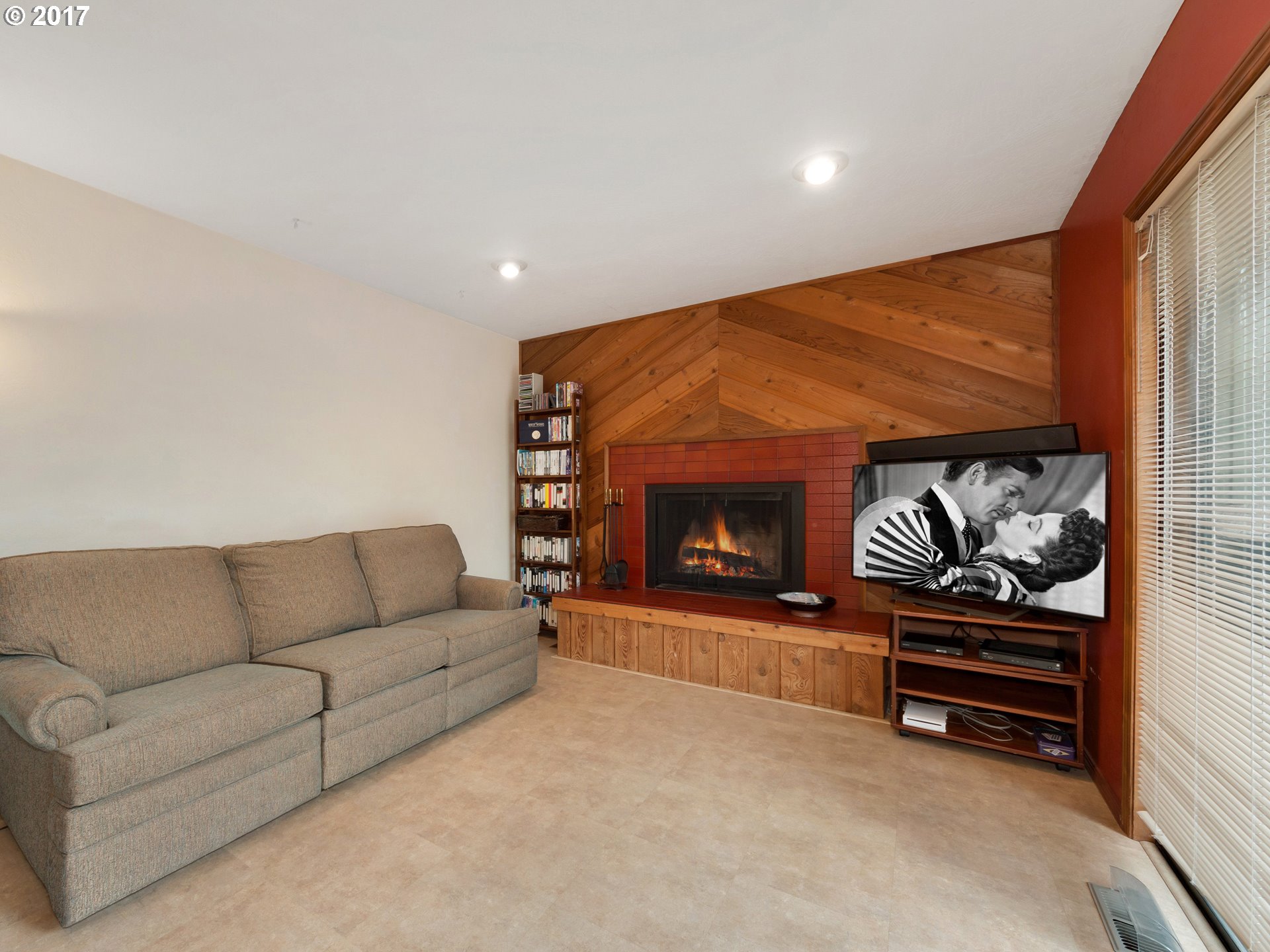 9590 Southwest Washington Street Portland, OR 97225 - Photo 11 of 30 Family Room