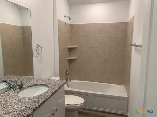 $2,295 | 415 Fig Tree Street, New Braunfels, TX 78130