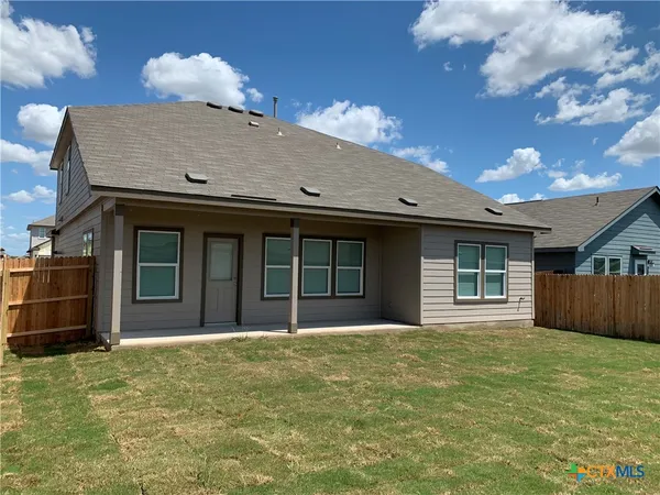 $2,295 | 415 Fig Tree Street, New Braunfels, TX 78130