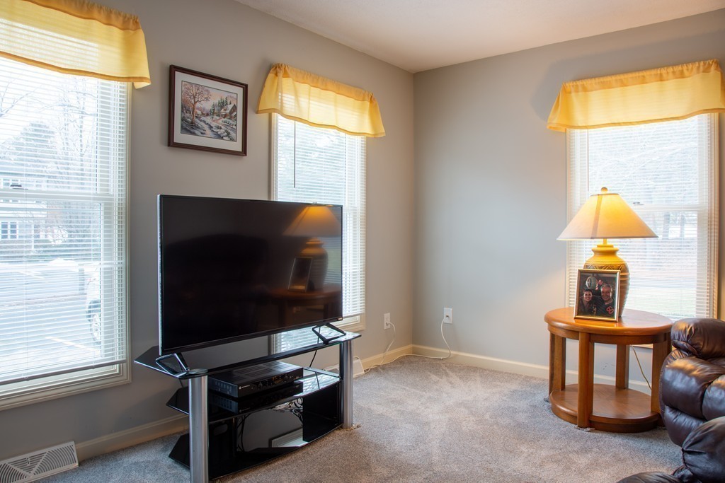 160 Hillside Road, Unit 1 Westfield, MA 01085 - Photo 6 of 22 Gallery Image 6